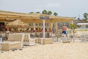 Restaurant/bars