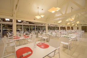 Restaurant/bars