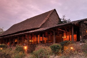 Hotel EXIMdiscovery - Czerwona Ziemia i Mgły Kilimandżaro wakacje