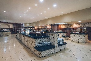 Restaurant/bars