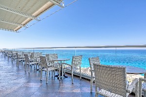 meridian loung bar