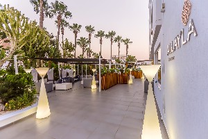 Allayla Bar
