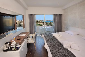 Room Deluxe