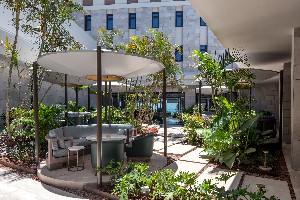 Garden Bar