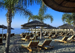 Hotel FOUR SEASONS wakacje