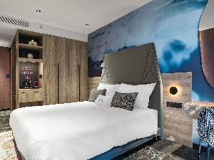 Design Double Star with Partial Sea View