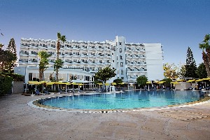 Hotel s bazénem