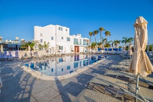Hotel s bazénem