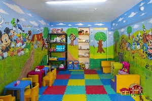 KIDS CLUB