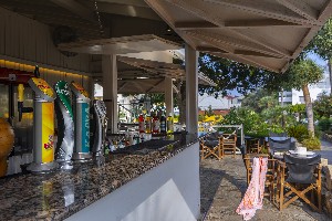 pool bar