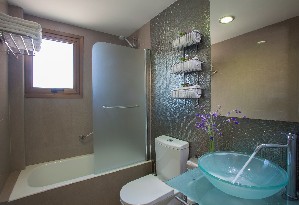 studio bathroom