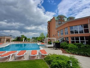Hotel s bazénem