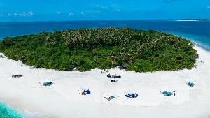 Hotel MOVENPICK RESORT KUREDHIVARU MALDIVES wakacje