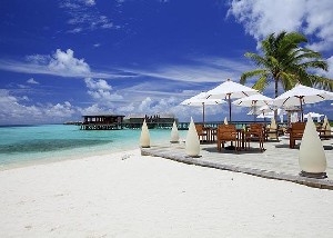 Hotel CENTARA RAS FUSHI RESORT & SPA wakacje