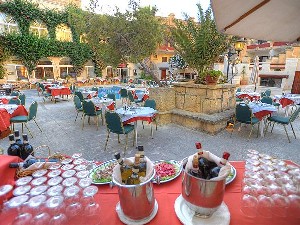 Hotel CORNUCOPIA wakacje