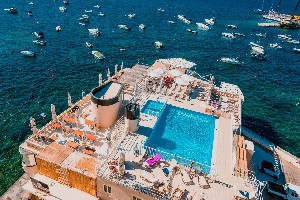 Hotel GILLIERU wakacje