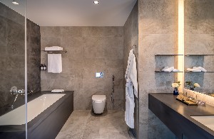 Superior Room Side SeaView Bathroom