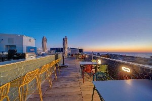 Hotel IKYK wakacje
