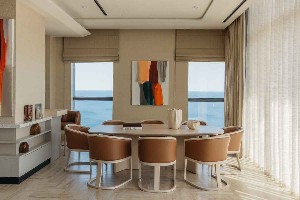 Ultimate Me + Presidential Suite 