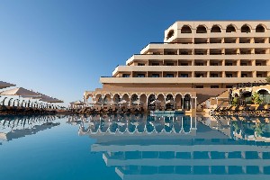Hotel s bazénem