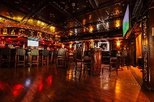 Restaurant/bars