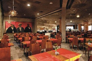 Restaurant/bars
