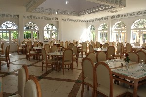 Restaurant/bars