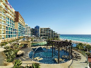 Hotel s bazénem