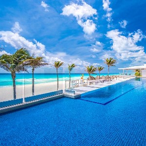 king room swim up