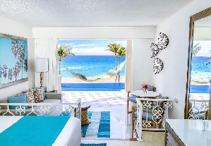 king room swim up