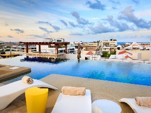 Hotel s bazénem
