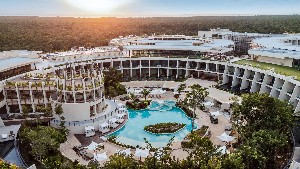 Hotel s bazénem