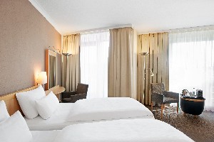 Hotel NH BERLIN ALEXANDERPLATZ wakacje