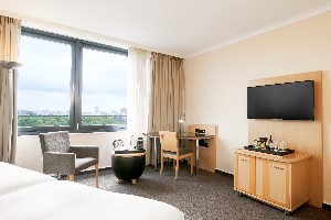 Hotel NH BERLIN ALEXANDERPLATZ wakacje