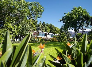 Portugalsko, Madeira, Funchal - Estalagem Quinta da Casa Branca - budova v zahradě