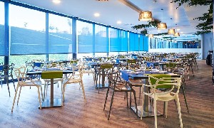 Restaurant/bars