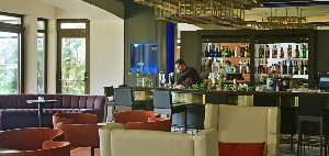 restaurant/bar