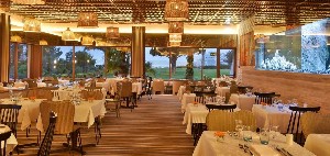 restaurant/bar