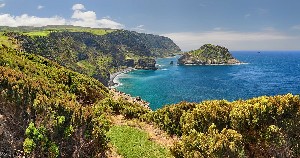 Pobřeží u Ponta Delgada