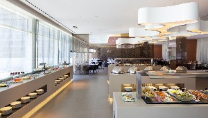 restaurant/bar