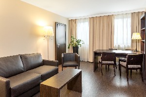 Hotel NH DANUBE CITY wakacje
