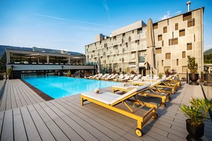 Hotel s bazénem