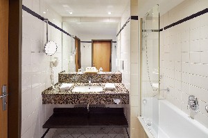 Hotel DAS ALPENHAUS KAPRUN wakacje