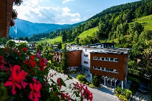 Hotel DER WALDHOF wakacje