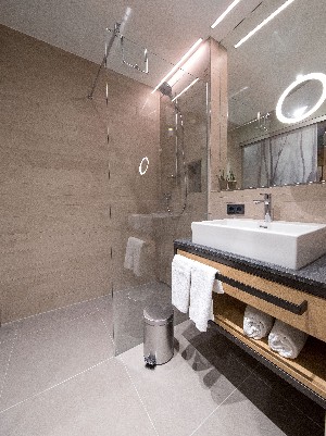 Hotel DER WALDHOF wakacje