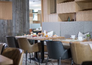 Hotel DER WALDHOF wakacje