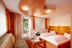 Hotel DER WALDHOF wakacje