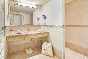 Hotel GRAND HOTEL wakacje