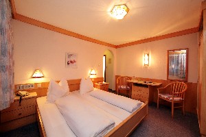 Hotel PENSION BERGHEIL wakacje