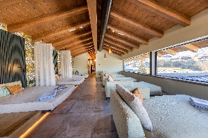 Hotel PEOPLE'S HOTEL wakacje